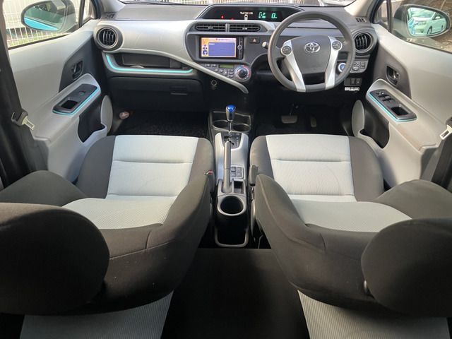 TOYOTA AQUA 2013 Image 31