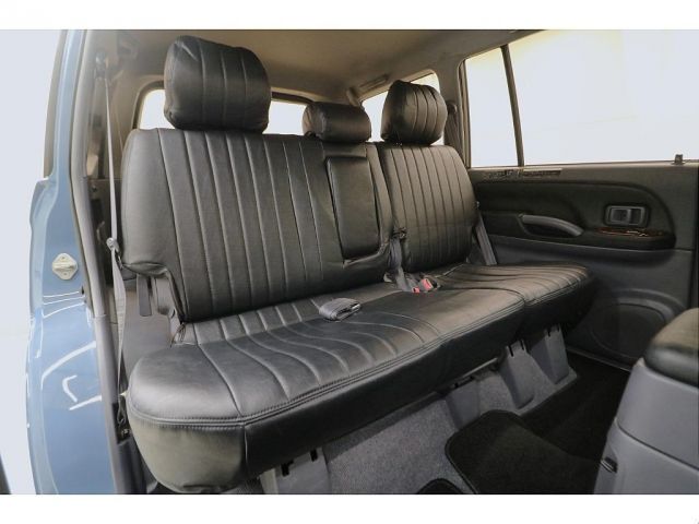 TOYOTA LANDCRUISER PRADO 2001 Image 31