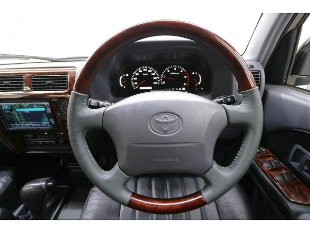 TOYOTA LANDCRUISER PRADO 2001 Image 31