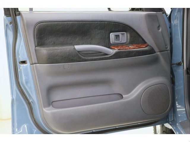 TOYOTA LANDCRUISER PRADO 2001 Image 31