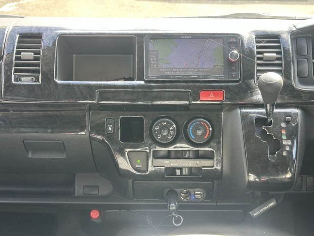 TOYOTA HIACE VAN 2WD 2007 Image 31