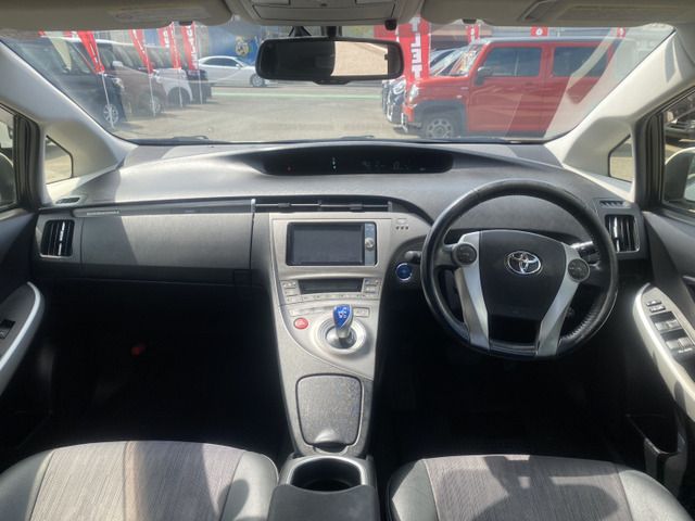 TOYOTA PRIUS PHV 2012 Image 31