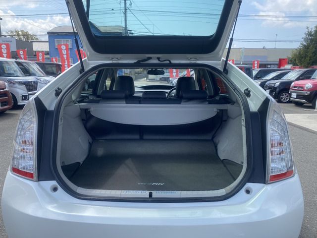 TOYOTA PRIUS PHV 2012 Image 31