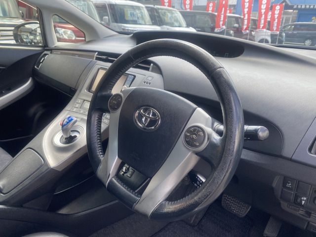 TOYOTA PRIUS PHV 2012 Image 31