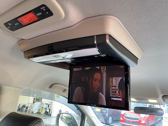 NISSAN ELGRAND 2013 Image 31