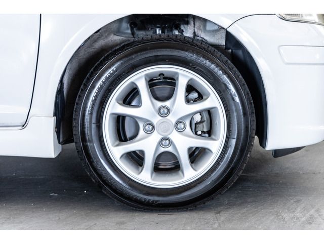 TOYOTA VITZ 2003 Image 31