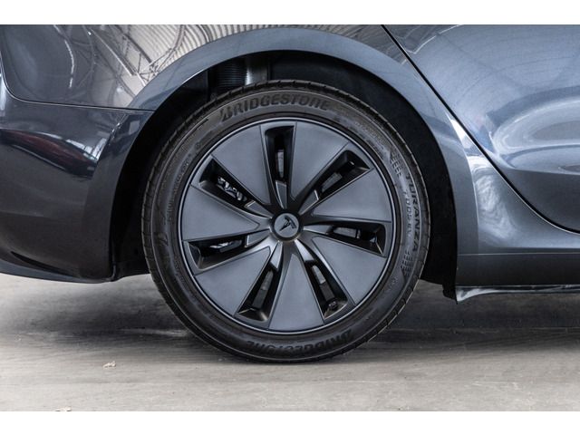 TESLA MODEL 3 2024 Image 31