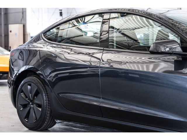 TESLA MODEL 3 2024 Image 31