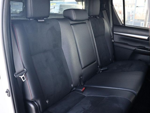 TOYOTA HILUX 4WD 2023 Image 31