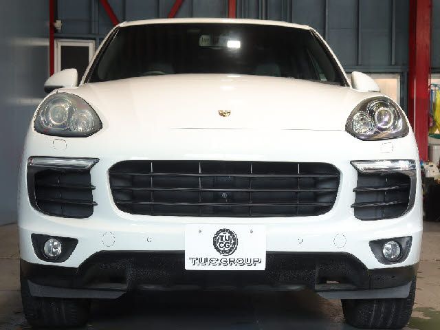 PORSCHE CAYENNE 2016 Image 31