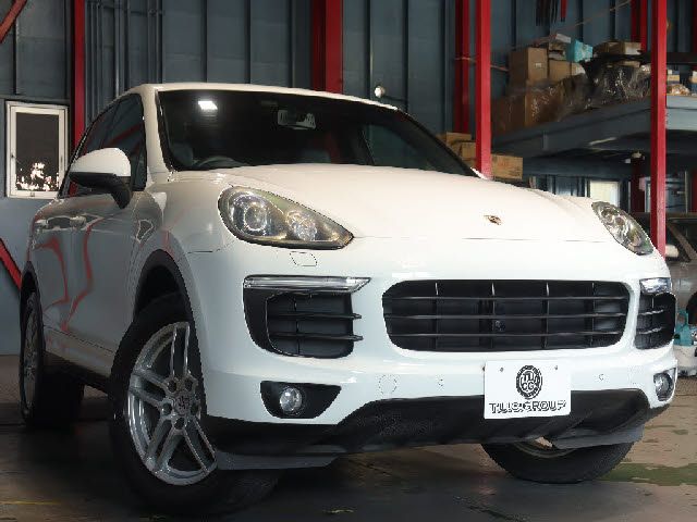 PORSCHE CAYENNE 2016 Image 31