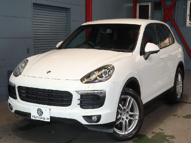PORSCHE CAYENNE 2016 Image 31