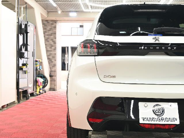 PEUGEOT 208 2022 Image 31