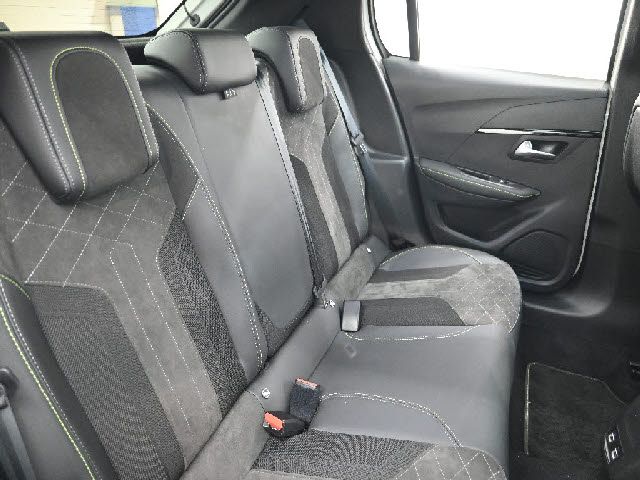 PEUGEOT 208 2022 Image 31