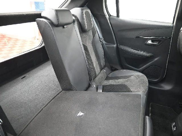 PEUGEOT 208 2022 Image 31
