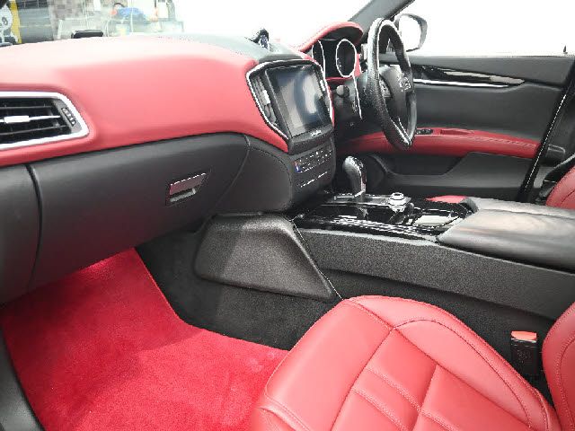 MASERATI GHIBLI SEDA 2018 Image 31