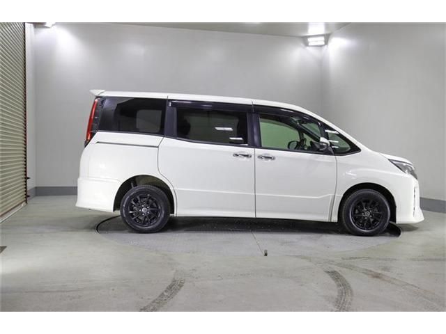 TOYOTA NOAH 4WD 2020 Image 31