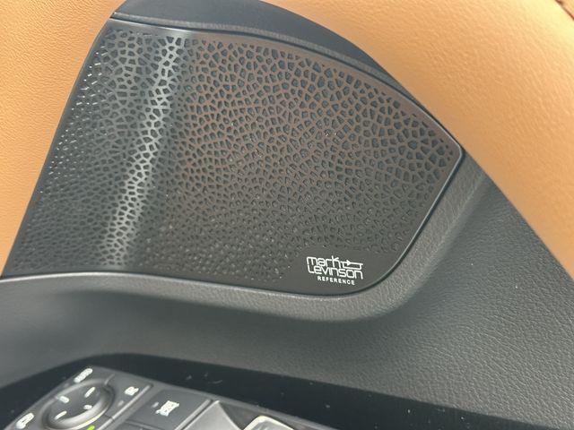 TOYOTA LEXUS LX600 2023 Image 31