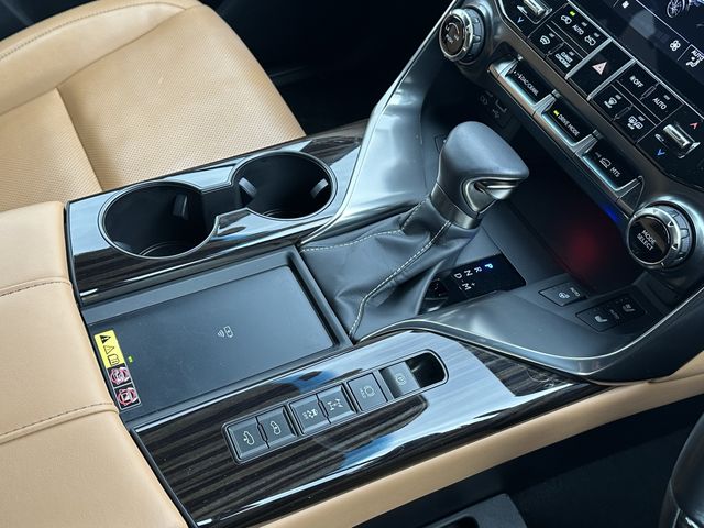 TOYOTA LEXUS LX600 2023 Image 31