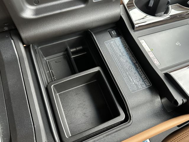 TOYOTA LEXUS LX600 2023 Image 31