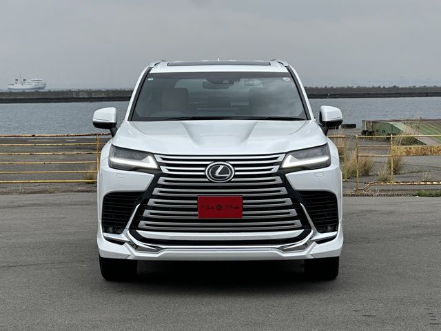 TOYOTA LEXUS LX600 2023 Image 31