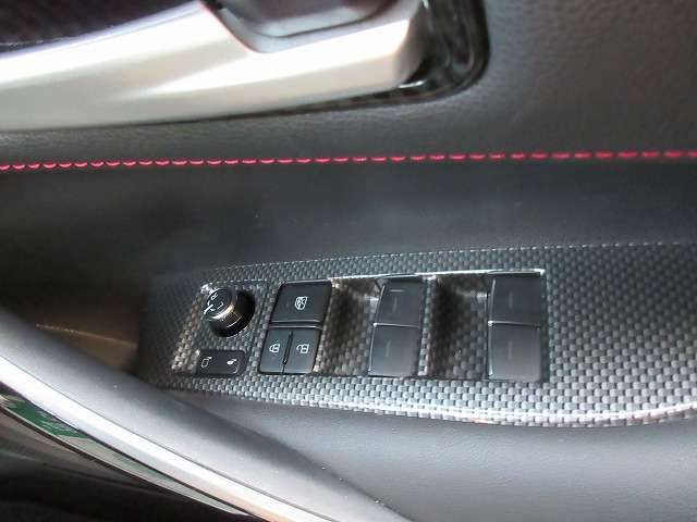 TOYOTA COROLLA SPORT HYBRID 2019 Image 31