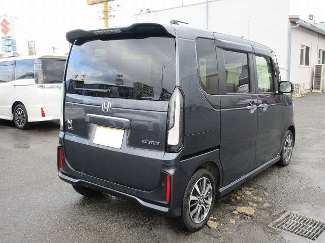 HONDA N BOX CUSTOM 2023 Image 31