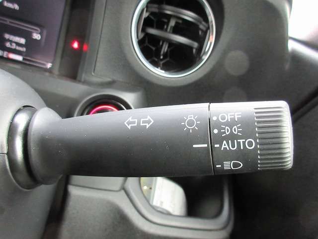 HONDA N BOX CUSTOM 2023 Image 31