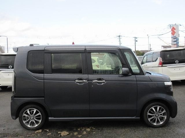 HONDA N BOX CUSTOM 2023 Image 31