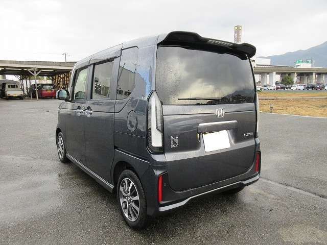 HONDA N BOX CUSTOM 2023 Image 31