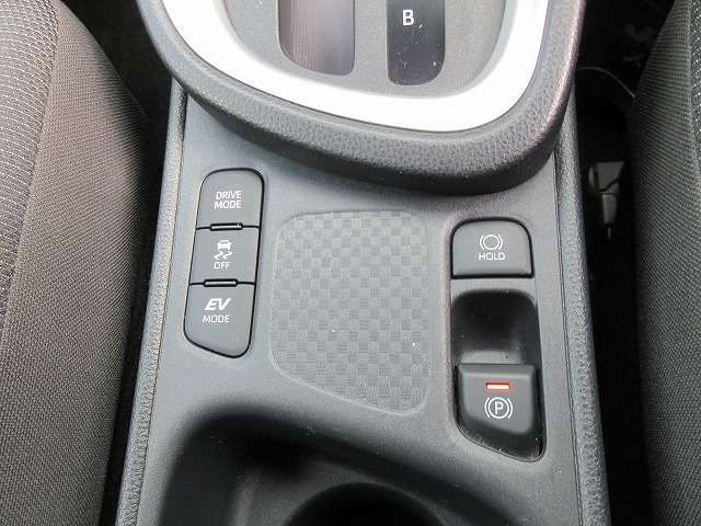 TOYOTA YARIS CROSS HYBRID 2021 Image 31