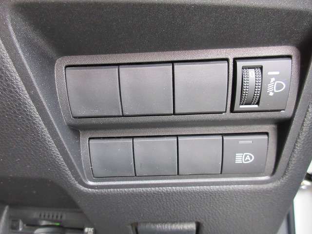 TOYOTA YARIS CROSS HYBRID 2021 Image 31