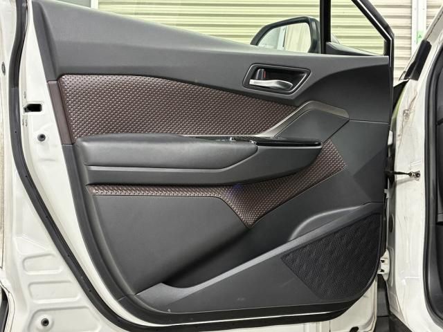 TOYOTA C-HR 4WD 2017 Image 31