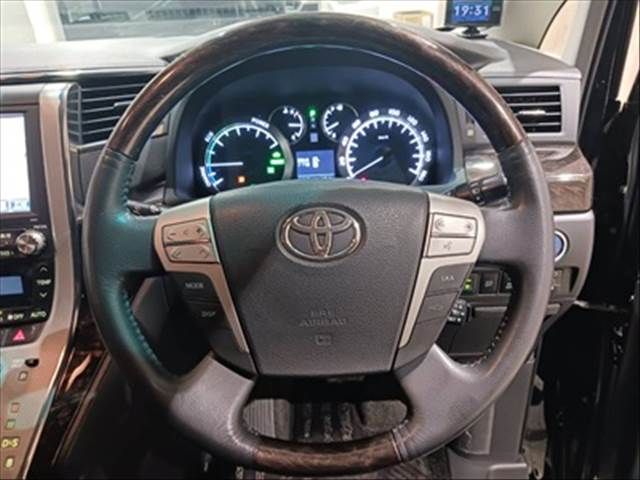 TOYOTA VELLFIRE  HYBRID 4WD 2013 Image 31