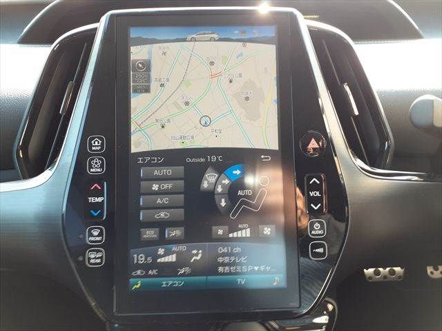 TOYOTA PRIUS PHV 2018 Image 31