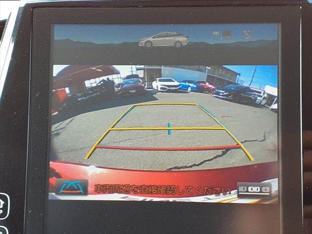 TOYOTA PRIUS PHV 2018 Image 31