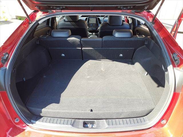 TOYOTA PRIUS PHV 2018 Image 31