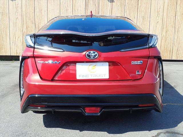 TOYOTA PRIUS PHV 2018 Image 31