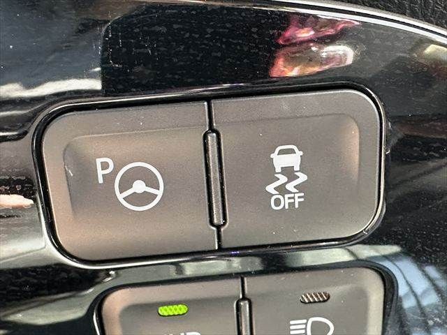 TOYOTA PRIUS 2017 Image 31