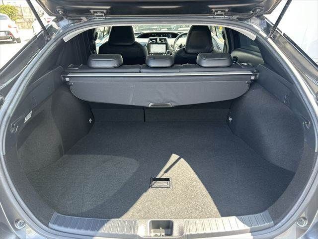 TOYOTA PRIUS 2017 Image 31