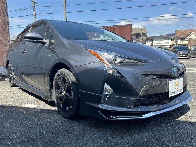 TOYOTA PRIUS 2017 Image 31