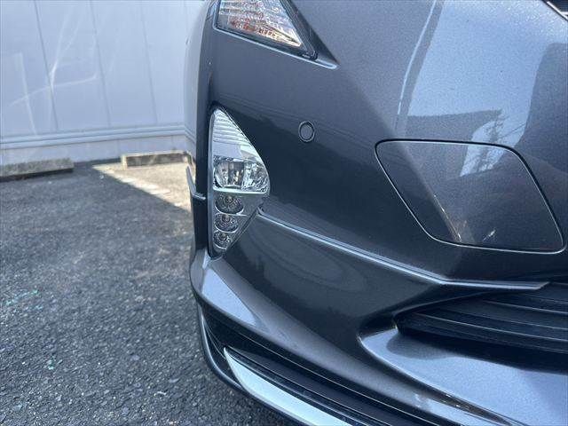 TOYOTA PRIUS 2017 Image 31