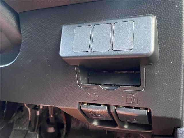 TOYOTA ROOMY 2017 Image 31