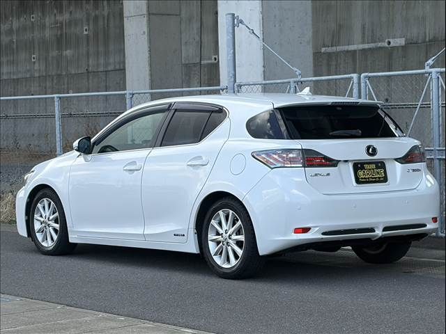 TOYOTA LEXUS CT200H 2011 Image 31