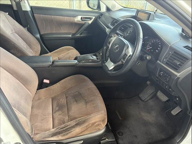 TOYOTA LEXUS CT200H 2011 Image 31