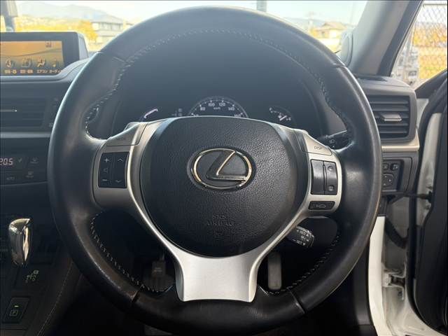 TOYOTA LEXUS CT200H 2011 Image 31