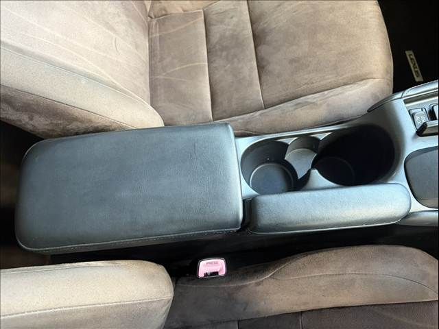 TOYOTA LEXUS CT200H 2011 Image 31