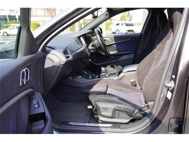 BMW 1SERIES 2020 Image 31