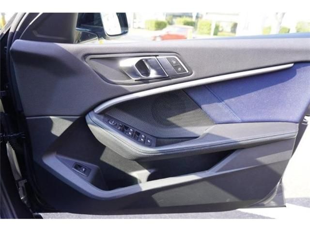 BMW 1SERIES 2020 Image 31