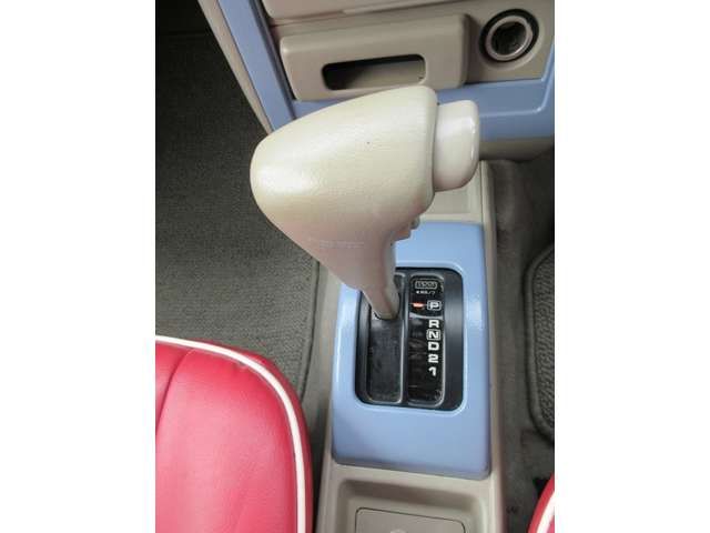 NISSAN RASHEEN 1998 Image 31